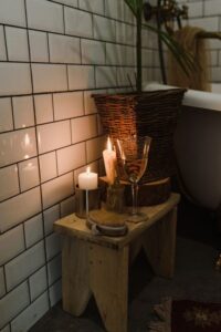 Domowe sposoby na relaksującą atmosferę w łazience